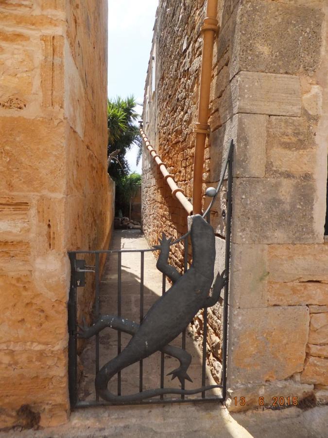 Lujosa Casa Mallorquina Restaurada Ses Salines  Esterno foto